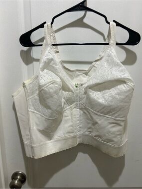 52C Lasting Comfort Women’s Longline Lace Front-Closure Bra in Ivory